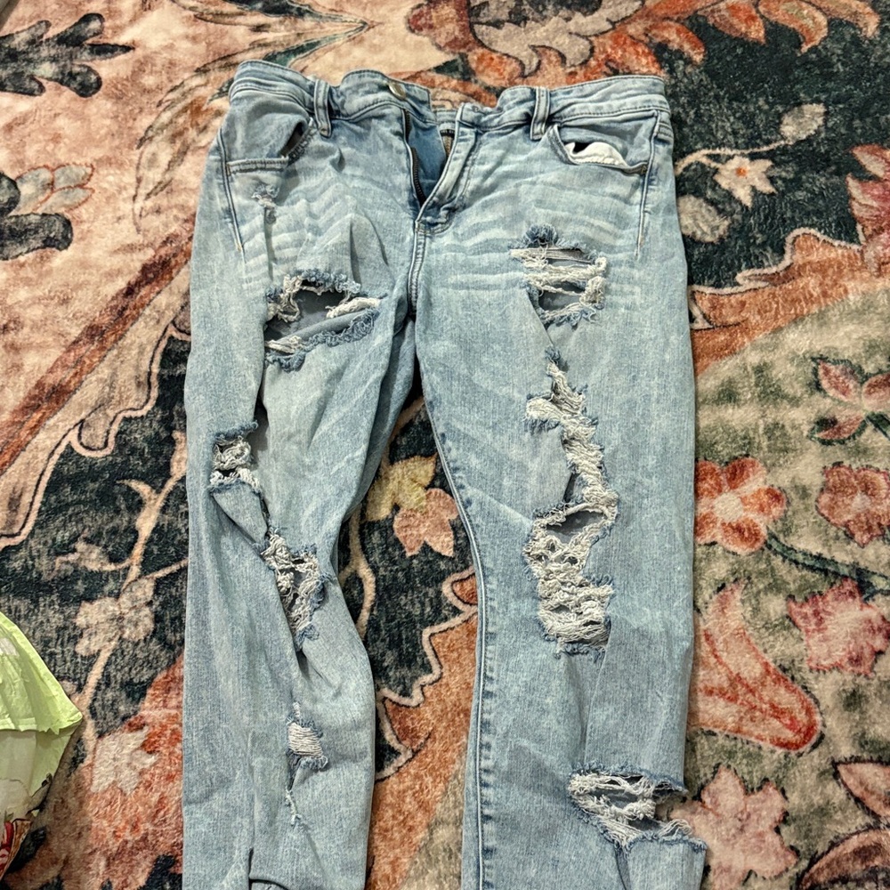 American Eagle Outfitters Light Blue Distressed Skinny Jeans